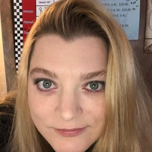 Meet your Posher, Holly